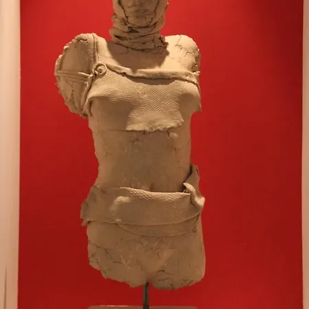 Des Arts מלון
