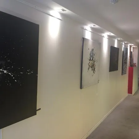 Ξενοδοχείο Des Arts 3*